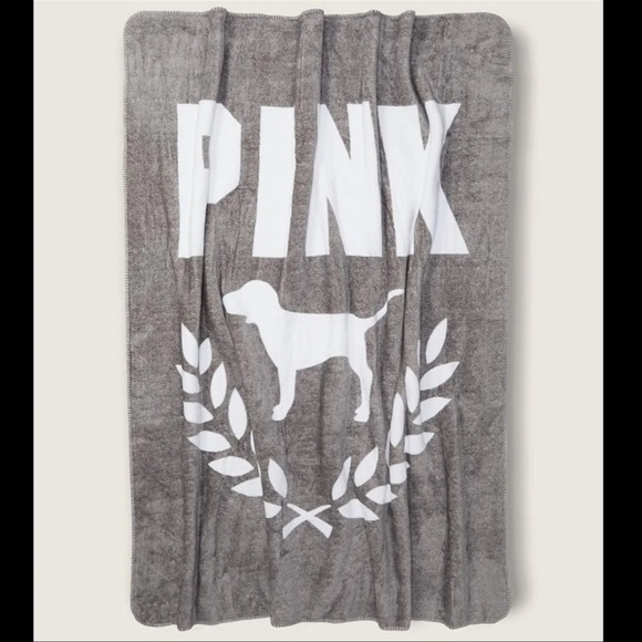 Vs PINK XL Logo Sherpa Blanket NEW